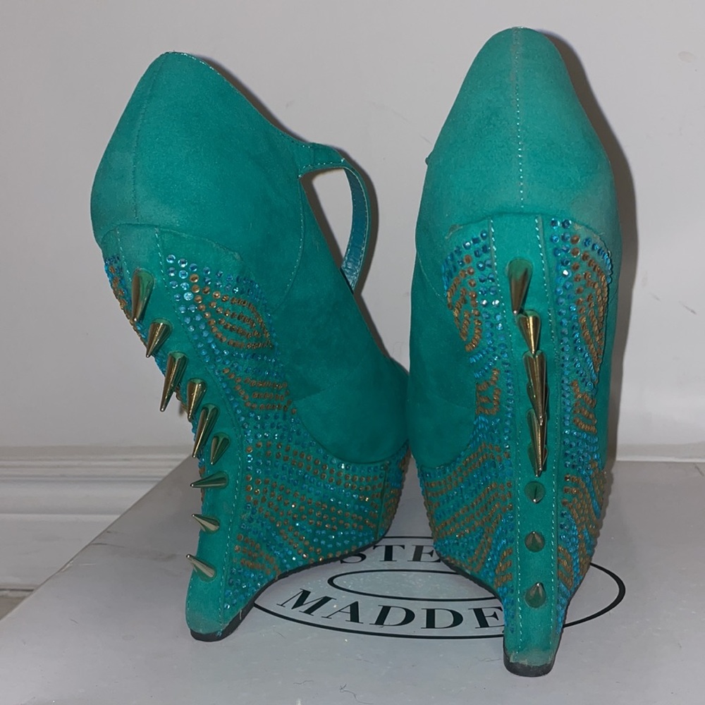 Erotic Wedge Heels - Picture 6 of 8